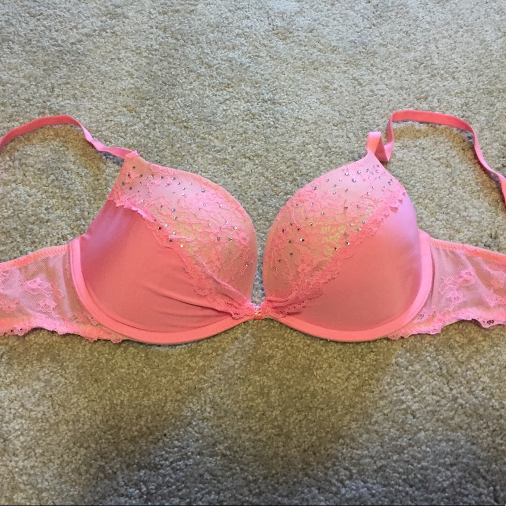 32D Victoria Secret pink bra with rhinestones